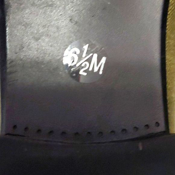 Bisou Bisou Textured Olive Casual Office Ballet Flats - Picture 7 of 8